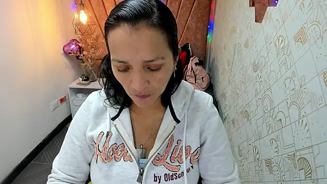 MarilynMiilf  online show from December 2025 07:07:02 PM