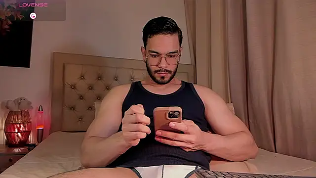 Josseph1  online show from October 2025 11:14:02 PM