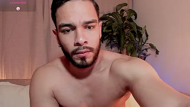 Josseph1  online show from November 2025 10:47:01 PM