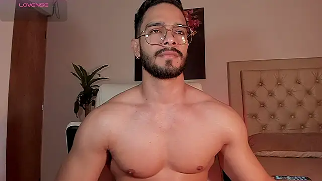 Josseph1  online show from October 2025 11:38:01 PM