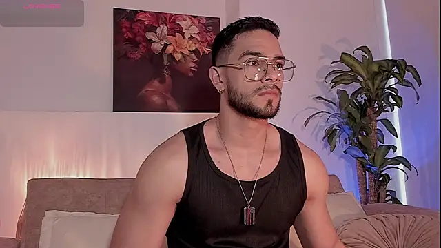 Josseph1  online show from December 2025 10:01:02 PM