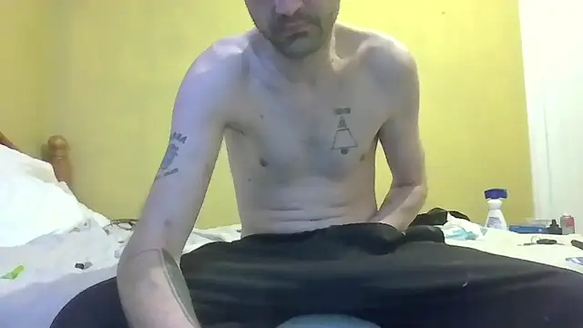 Snapshot of ThatGuyNextDoor1992 chatting on March 2025 10:10:02 PM ThatGuyNextDoor1992 online show from March 2025 10:10:02 PM