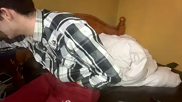 Snapshot of ThatGuyNextDoor1992 chatting on February 2025 06:58:02 AM ThatGuyNextDoor1992 online show from February 2025 06:58:02 AM