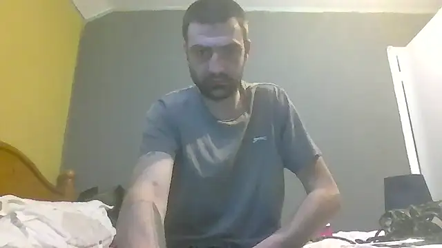 Snapshot of ThatGuyNextDoor1992 chatting on March 2025 11:26:02 PM ThatGuyNextDoor1992 online show from March 2025 11:26:02 PM