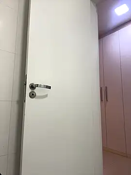 Snapshot of AliceStone19 chatting on October 2025 05:10:01 PM AliceStone19 online show from October 2025 05:10:01 PM