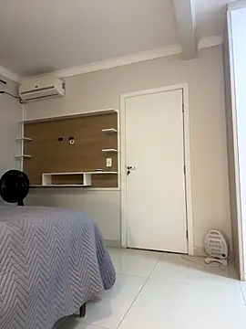 Snapshot of AliceStone19 chatting on October 2025 05:25:01 PM AliceStone19 online show from October 2025 05:25:01 PM