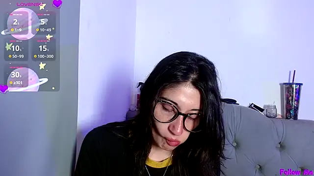 Snapshot of Red-moon1 chatting on October 2025 04:33:01 AM Red-moon1 online show from October 2025 04:33:01 AM