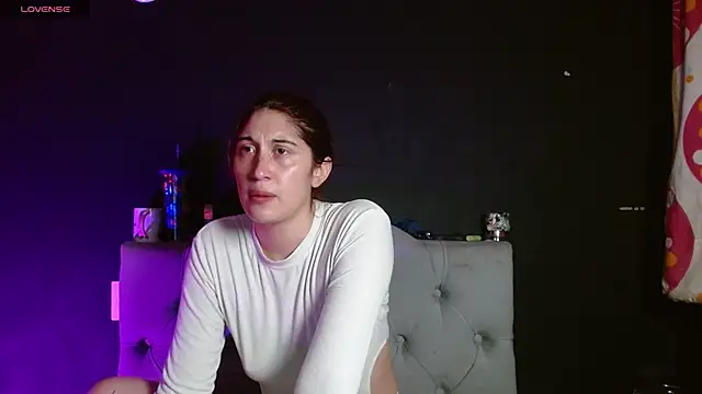 Red-moon1 online show from April 2026 05:20:02 AM