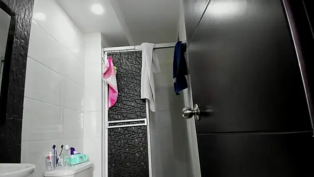 sophiaamethystt online show from January 2026 08:24:02 PM