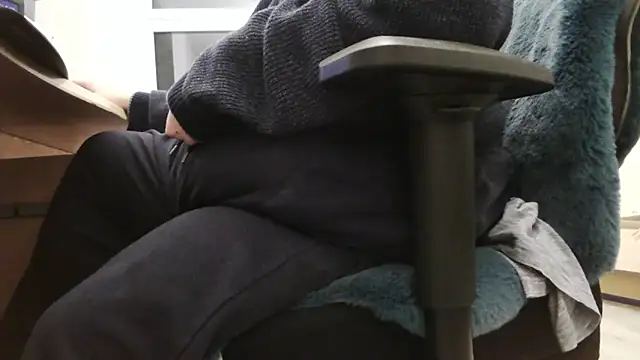 Snapshot of chubbysmallcock@xh chatting on November 2025 04:34:01 PM chubbysmallcockxh online show from November 2025 04:34:01 PM