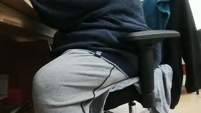 Snapshot of chubbysmallcock@xh chatting on February 2025 03:34:01 PM chubbysmallcockxh online show from February 2025 03:34:01 PM