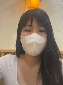 Snapshot of Onee-Chew chatting on December 2025 10:28:02 AM Onee-Chew online show from December 2025 10:28:02 AM