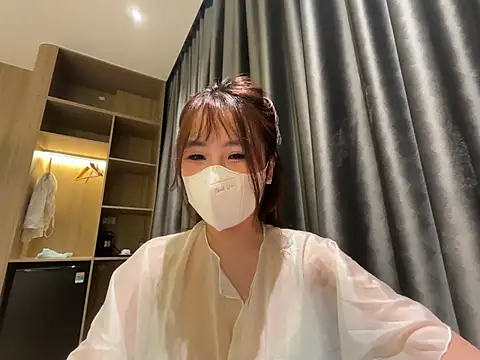 Snapshot of Onee-Chew chatting on June 2026 04:12:01 PM Onee-Chew online show from June 2026 04:12:01 PM
