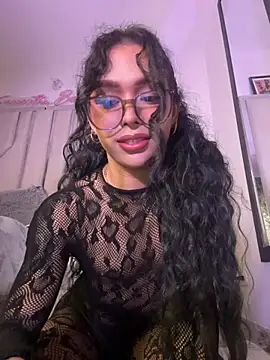Samantha Bernardo online show from June 2026 05:19:02 AM