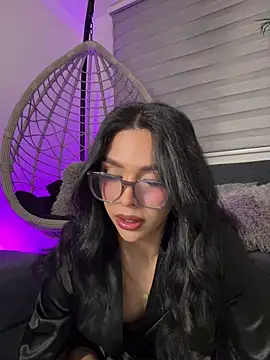 Snapshot of Samantha_Bernardo chatting on April 2026 04:15:01 AM Samantha Bernardo online show from April 2026 04:15:01 AM