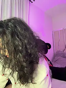 Samantha Bernardo online show from June 2026 04:32:01 AM
