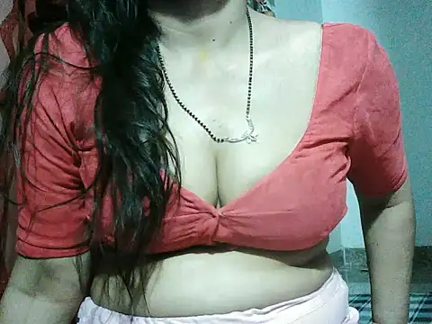 Snapshot of RukminiNew chatting on May 2026 06:37:02 PM RukminiNew online show from May 2026 06:37:02 PM