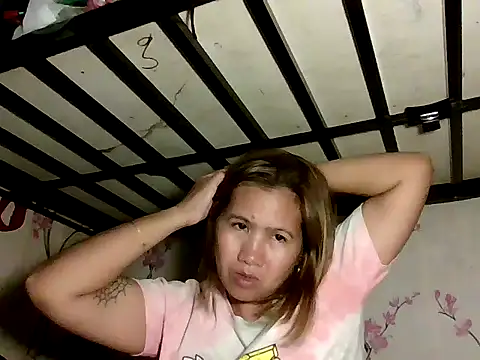 Snapshot of sweet_smile4u chatting on November 2025 04:00:01 PM sweet smile4u online show from November 2025 04:00:01 PM