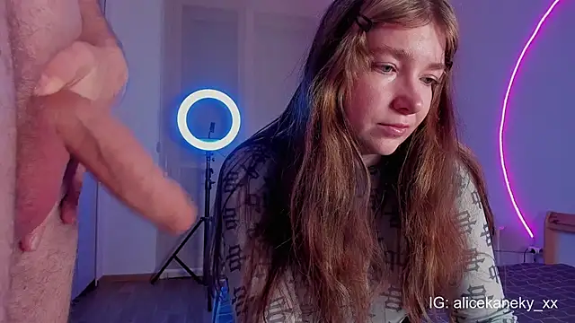 alicekaneky online show from February 2026 12:19:02 AM