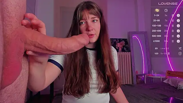 alicekaneky online show from October 2025 12:01:01 AM