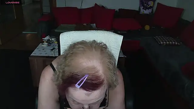 HeisseomaOriginal online show from November 2025 08:18:01 AM