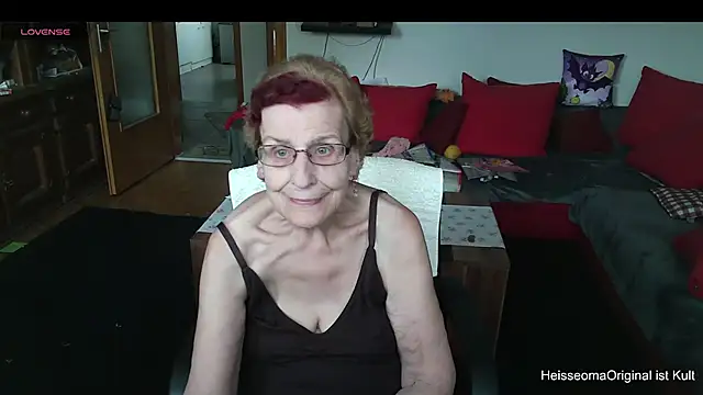 HeisseomaOriginal online show from June 2026 12:04:01 PM