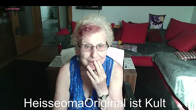 HeisseomaOriginal online show from June 2026 07:09:01 AM