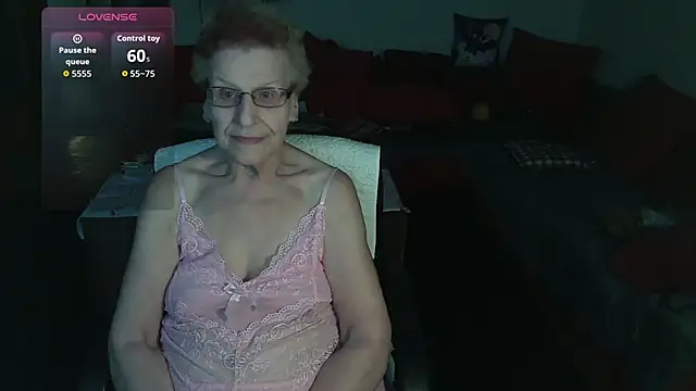 HeisseomaOriginal online show from November 2025 08:14:01 AM