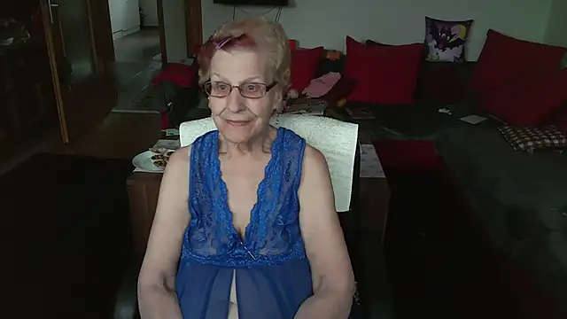 HeisseomaOriginal online show from May 2026 07:12:01 AM