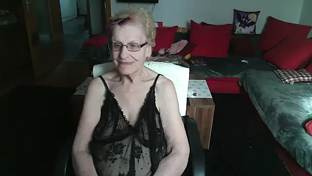 HeisseomaOriginal online show from May 2026 07:12:02 AM