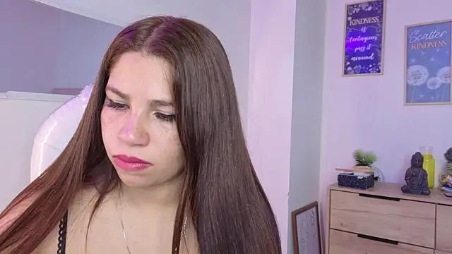 bluee hazell online show from March 2026 11:05:01 AM