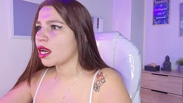 bluee hazell online show from December 2025 11:53:02 AM