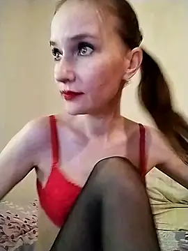 Snapshot of AimeeFair chatting on October 2025 11:44:02 AM AimeeFair online show from October 2025 11:44:02 AM