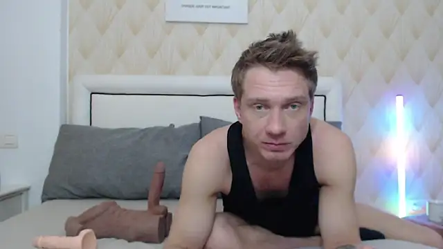 Snapshot of redheadxxl chatting on March 2026 05:17:02 PM redheadxxl online show from March 2026 05:17:02 PM