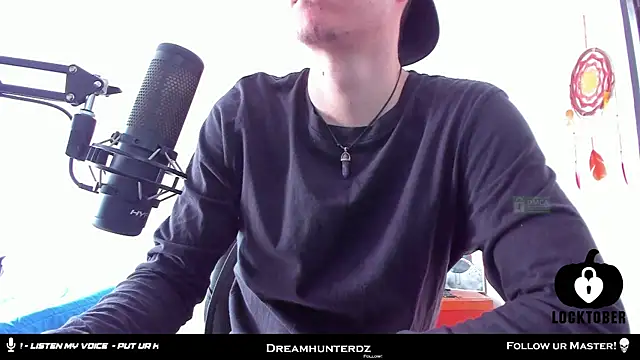 Snapshot of Headhunterdz chatting on October 2025 08:08:02 PM Headhunterdz online show from October 2025 08:08:02 PM