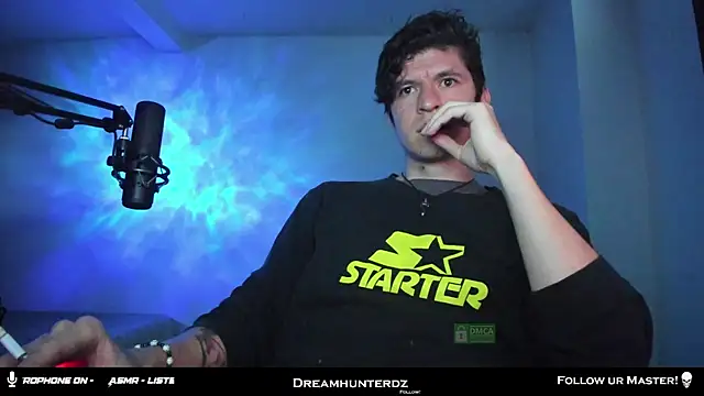 Snapshot of Headhunterdz chatting on December 2025 10:27:02 PM Headhunterdz online show from December 2025 10:27:02 PM