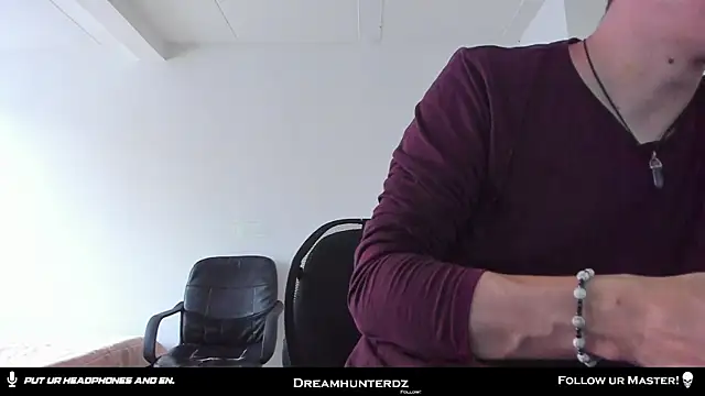 Snapshot of Headhunterdz chatting on November 2025 09:42:02 PM Headhunterdz online show from November 2025 09:42:02 PM