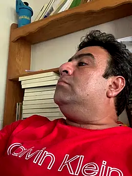 EmilianoGt online show from October 2025 09:16:02 PM
