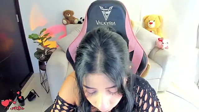 eval lee18 online show from March 2026 04:38:01 AM