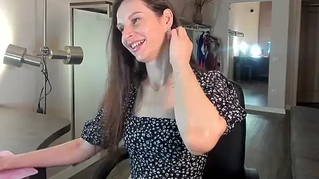 Snapshot of Mila_Anders chatting on June 2026 05:12:01 AM Mila Anders online show from June 2026 05:12:01 AM
