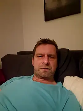 Snapshot of Mjn34 chatting on November 2025 06:36:02 AM Mjn34 online show from November 2025 06:36:02 AM