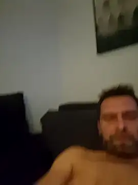 Snapshot of Mjn34 chatting on November 2025 06:29:01 AM Mjn34 online show from November 2025 06:29:01 AM