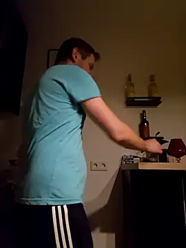 Snapshot of Mjn34 chatting on November 2025 06:24:02 AM Mjn34 online show from November 2025 06:24:02 AM