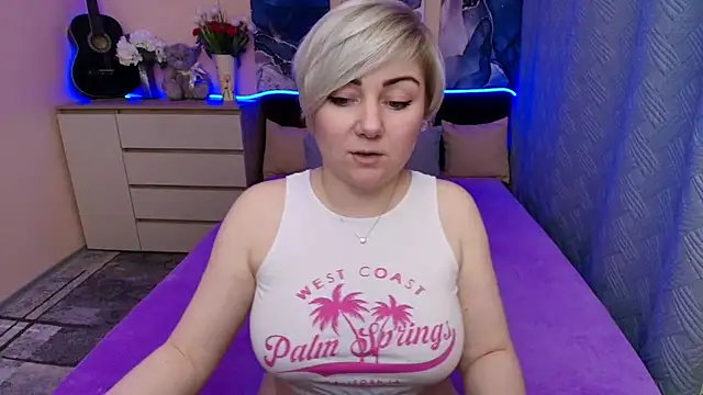 BlondPearl online show from March 2026 11:48:02 PM