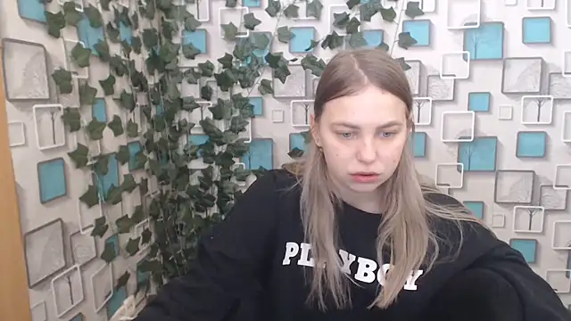 klerkarina online show from March 2025 05:40:01 AM