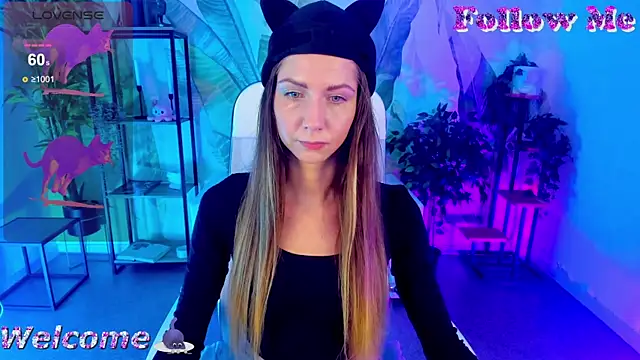 Snapshot of GrayceWild chatting on March 2025 05:23:02 AM GrayceWild online show from March 2025 05:23:02 AM