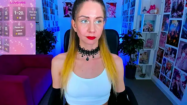 Snapshot of GrayceWild chatting on January 2025 11:45:01 AM GrayceWild online show from January 2025 11:45:01 AM