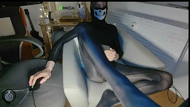 Nyl0nnickb0y online show from October 2025 08:19:01 PM