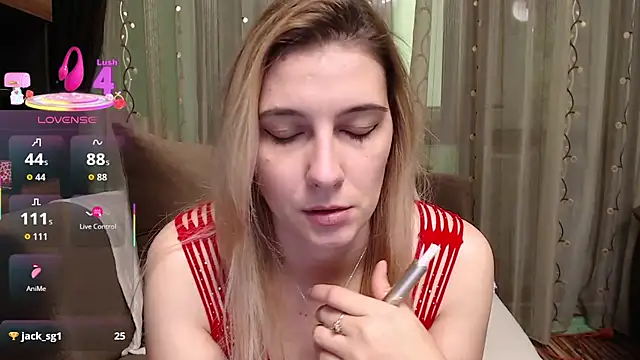 Snapshot of lovingfeetheels chatting on October 2025 07:07:01 AM lovingfeetheels online show from October 2025 07:07:01 AM