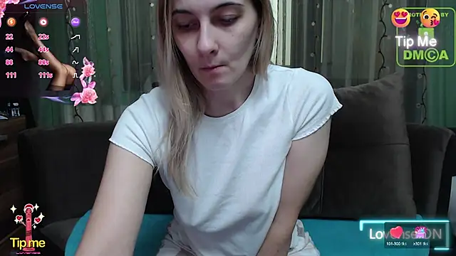 Snapshot of lovingfeetheels chatting on February 2025 09:15:02 AM lovingfeetheels online show from February 2025 09:15:02 AM